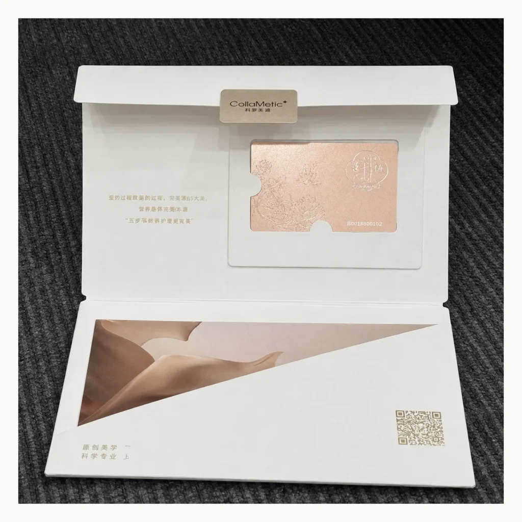 Photograph of White Collametic Gift Card Folder