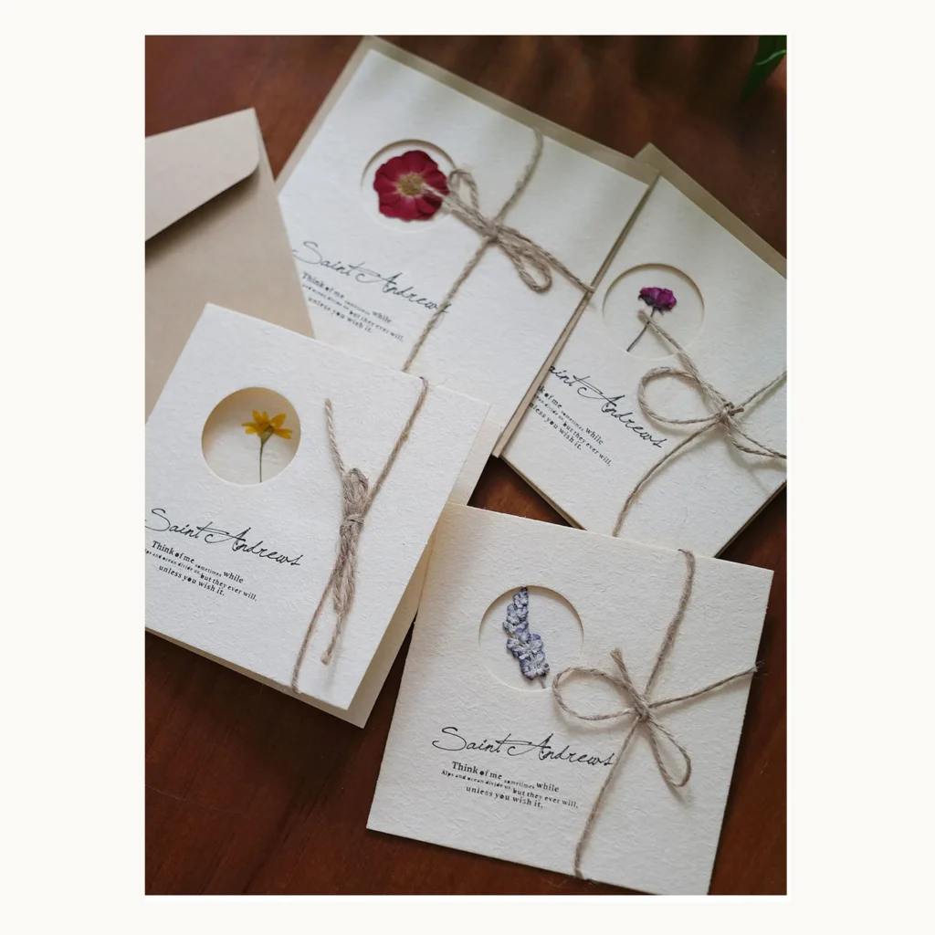 Photograph of Pressed-Flower Twine Greeting Card Sets