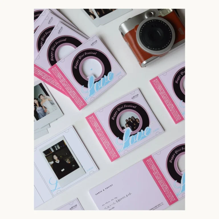Photograph of Instant Photo Display Folder